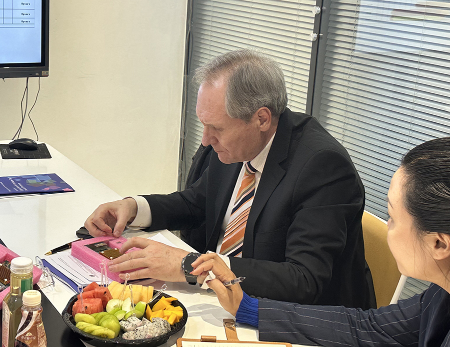 摩爾多瓦駐華大使高度關注光潤通網卡產品