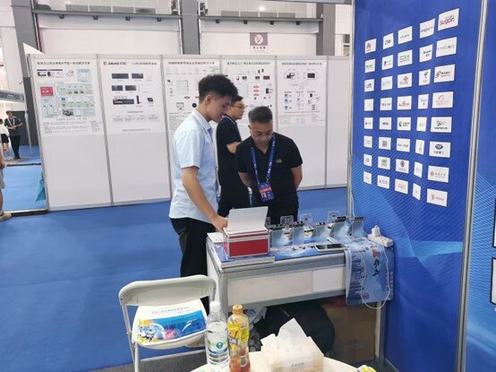 光潤(rùn)通科技亮相2024大數(shù)據(jù)產(chǎn)業(yè)博覽會(huì) 自研網(wǎng)卡備受關(guān)注(圖3) 圖片3.jpg